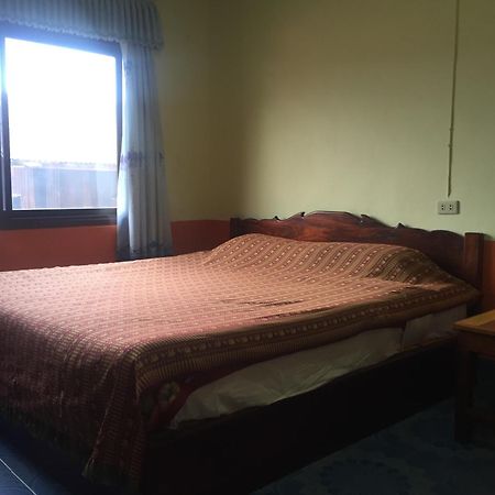 Oudomphone Guesthouse 2 บ้านห้วยทราย ภายนอก รูปภาพ