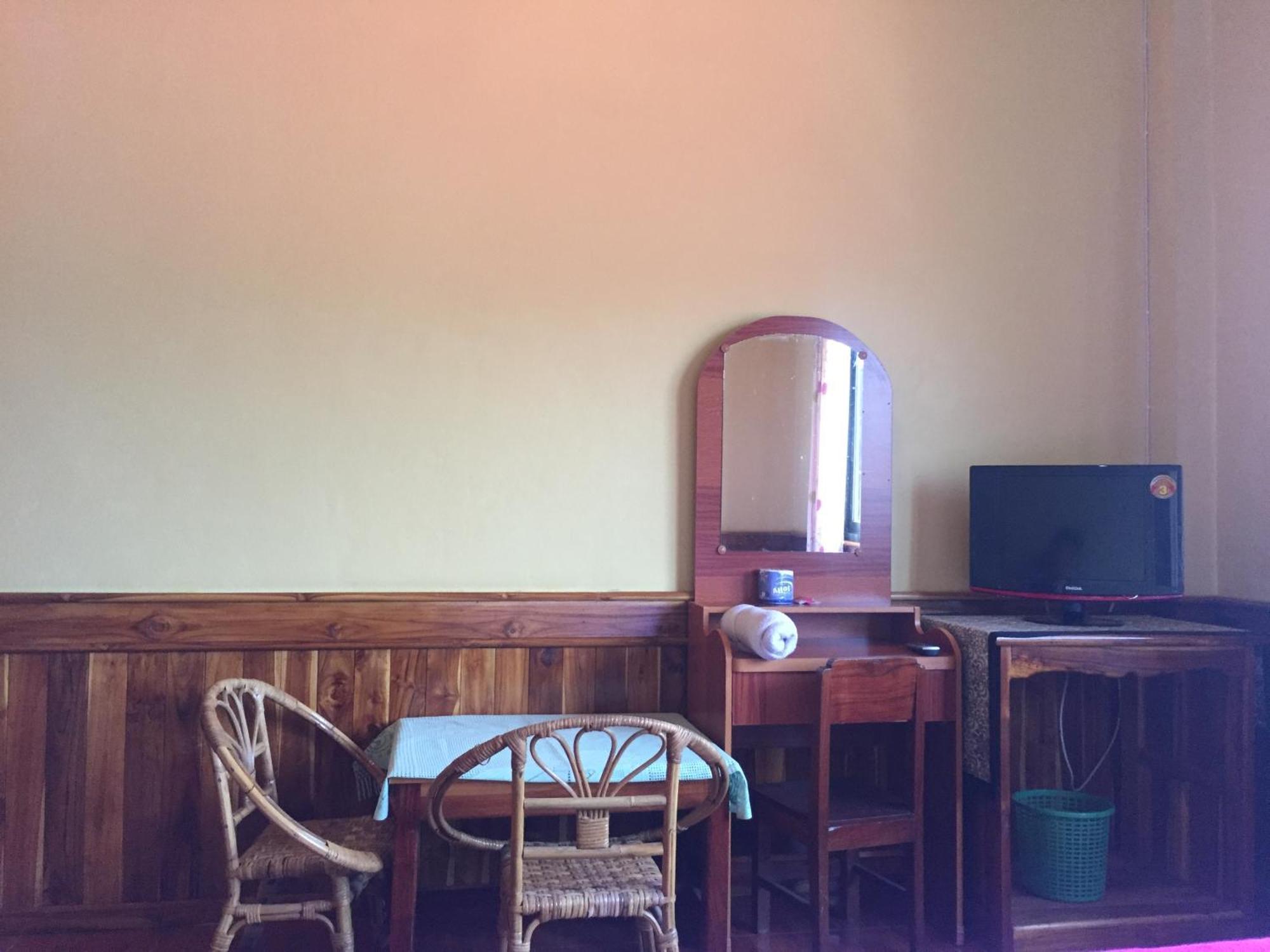 Oudomphone Guesthouse 2 บ้านห้วยทราย ภายนอก รูปภาพ
